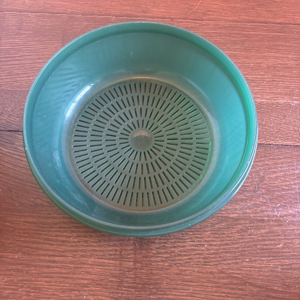 Vintage Tupperware Green Fruit Vegetable Strainer/Colander Bowl No‎ Lid